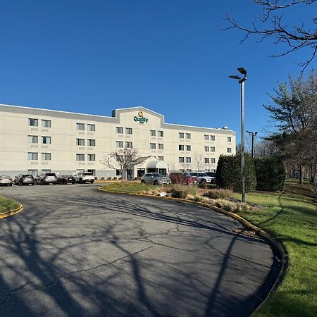 Quality Inn Spring Valley - Nanuet Eksteriør billede