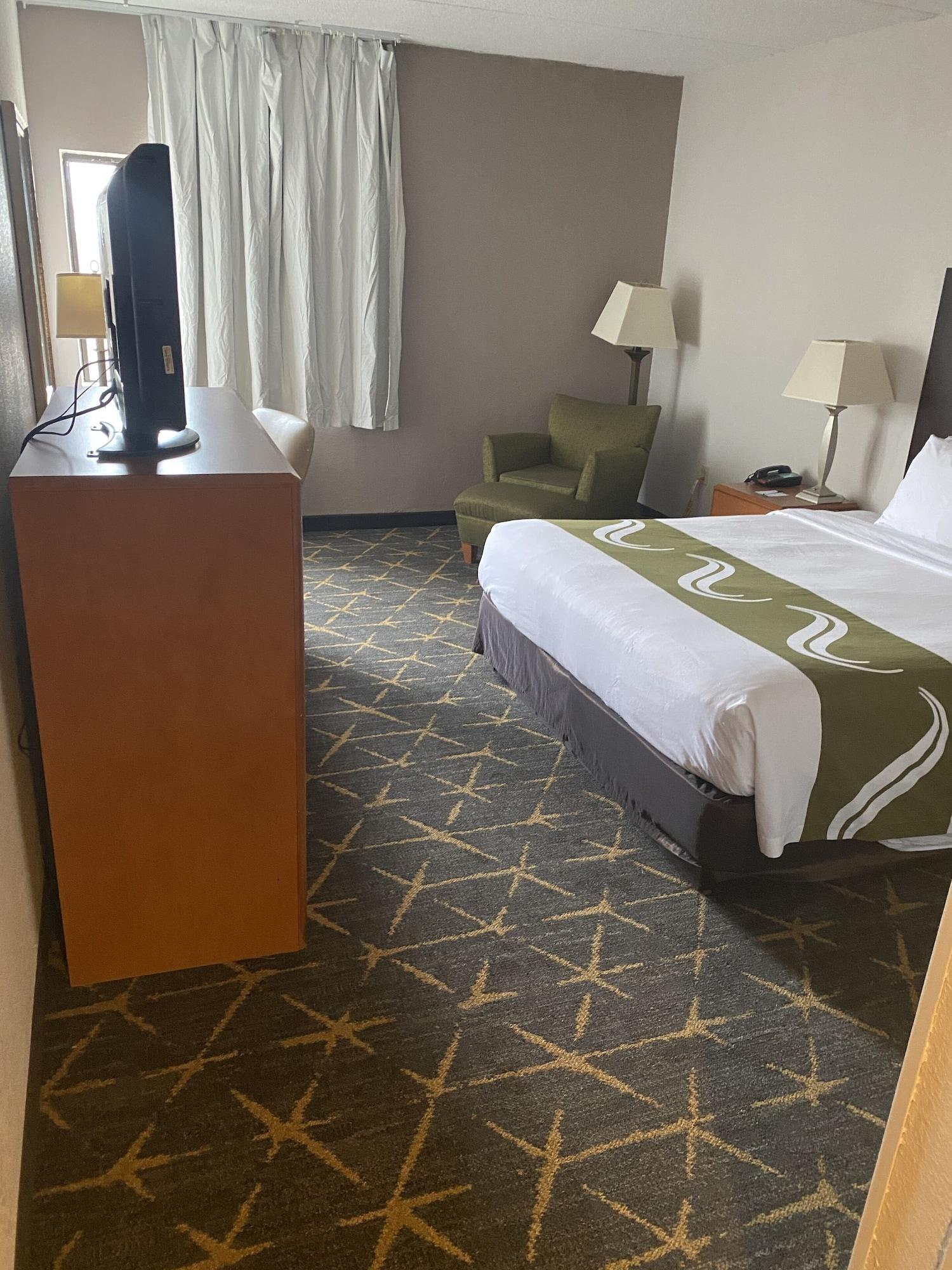 Quality Inn Spring Valley - Nanuet Eksteriør billede