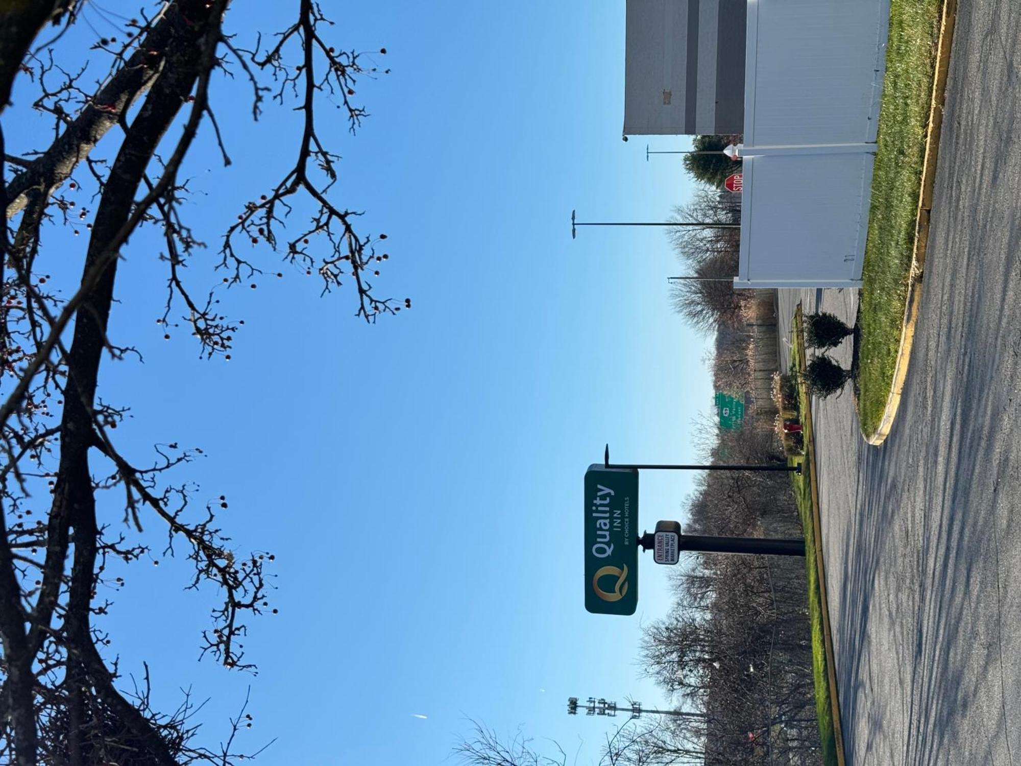 Quality Inn Spring Valley - Nanuet Eksteriør billede
