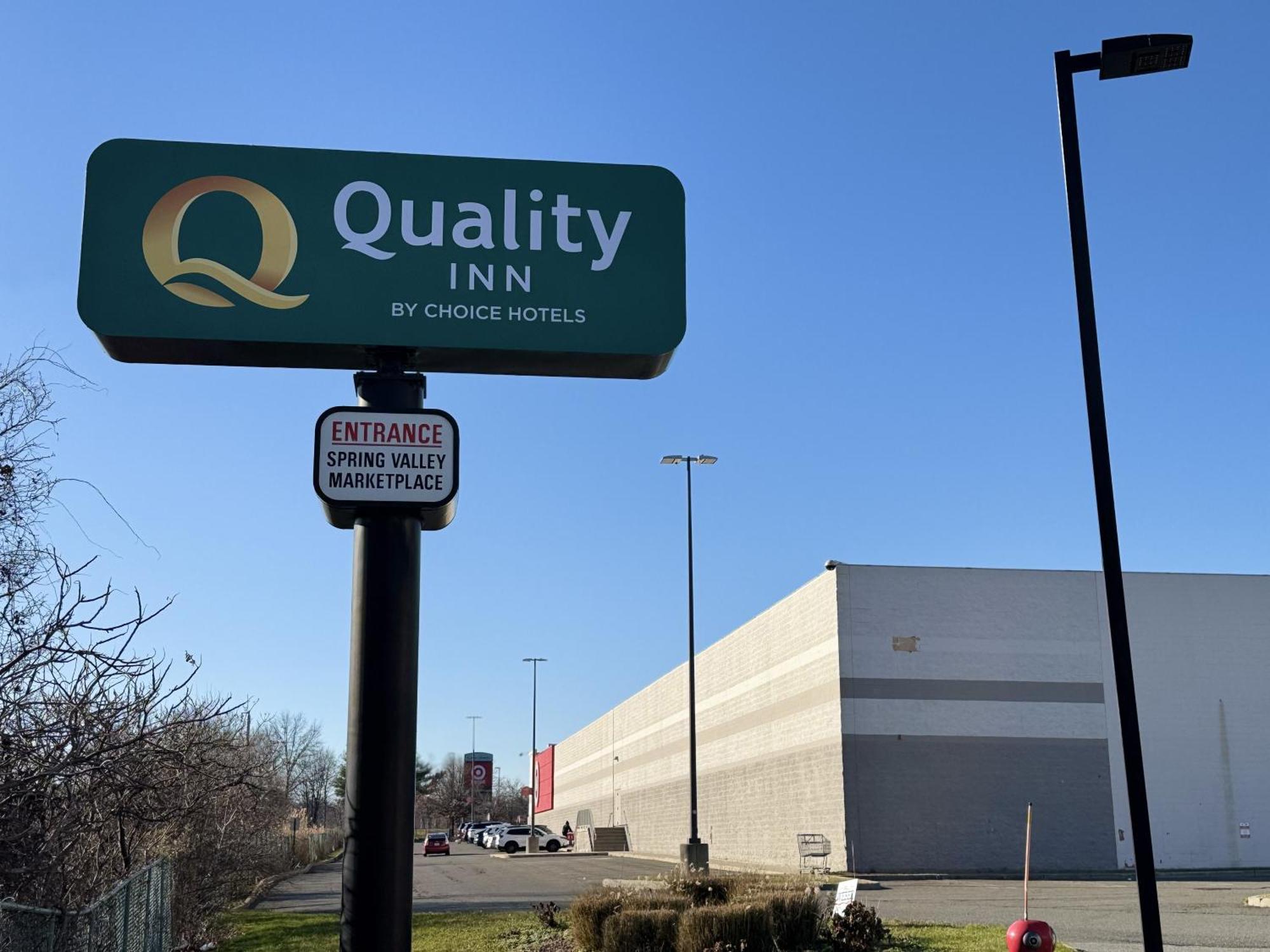 Quality Inn Spring Valley - Nanuet Eksteriør billede
