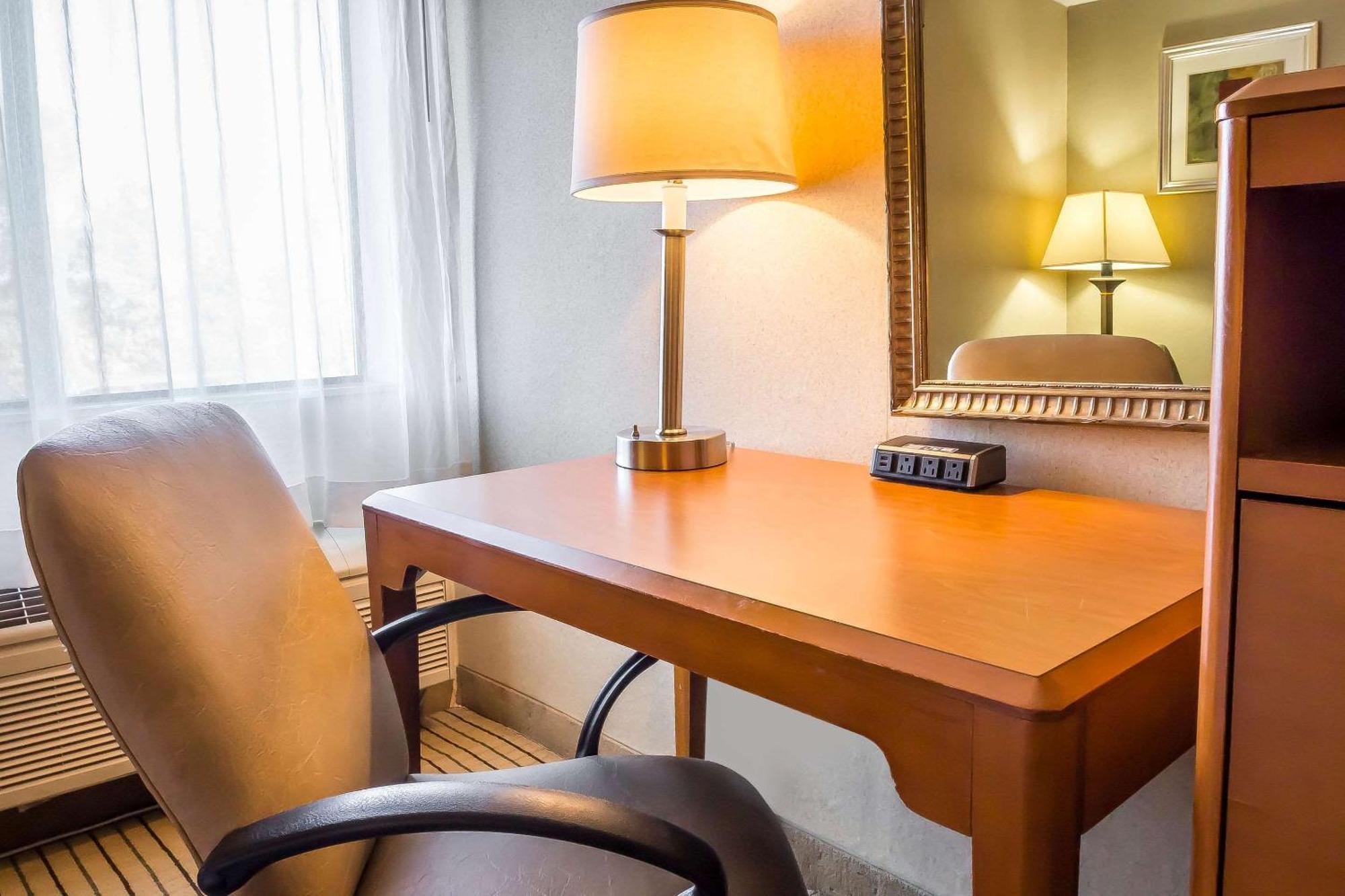 Quality Inn Spring Valley - Nanuet Eksteriør billede