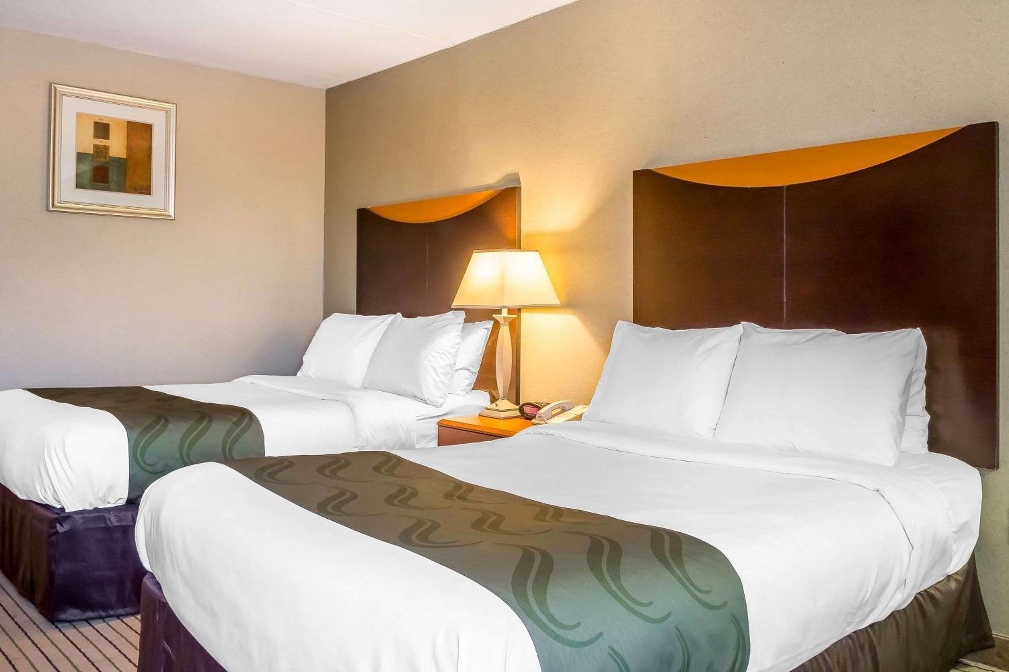 Quality Inn Spring Valley - Nanuet Eksteriør billede